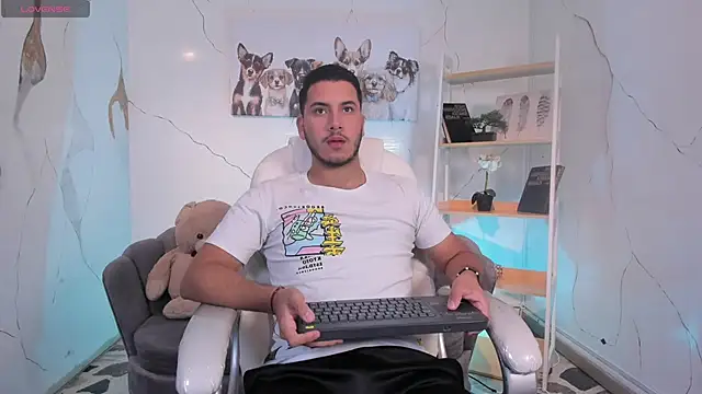 Axel grey  online show from 1, 11, 2025