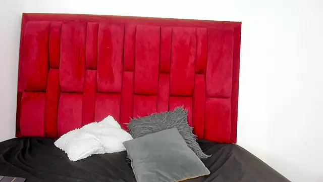 Snapshot of LilithVibe_ chatting on 24, 10, 2025 LilithVibe online show from 24, 10, 2025