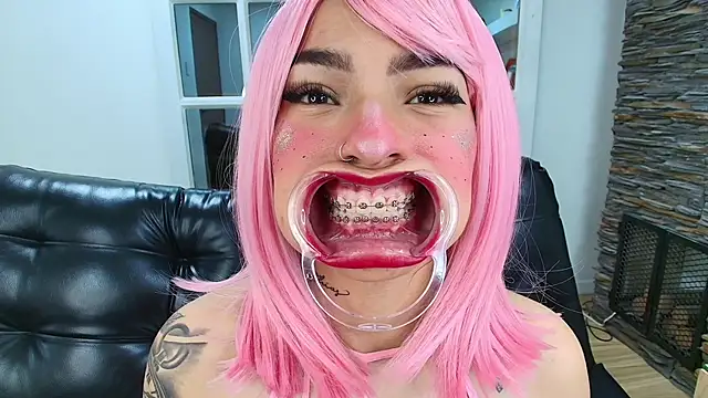 miss   abigail online show from 4, 10, 2025