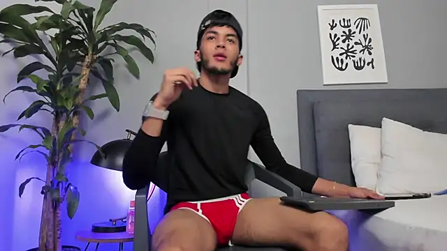 Tylerffoxx online show from 14, 5, 2026