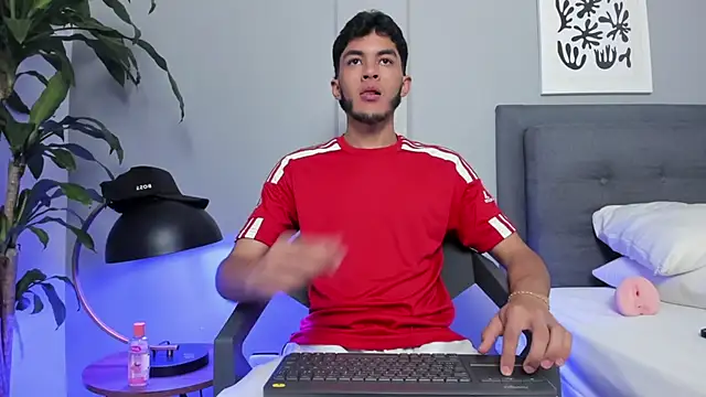 Tylerffoxx online show from 29, 5, 2026