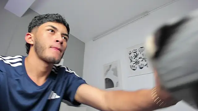 Tylerffoxx online show from 11, 3, 2026