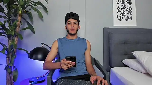 Tylerffoxx online show from 14, 4, 2026