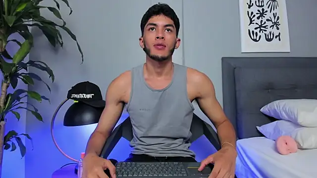 Tylerffoxx online show from 30, 5, 2026