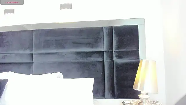 CarolineLee  online show from 24, 3, 2026