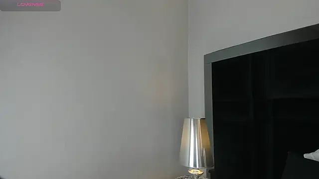 CarolineLee  online show from 28, 2, 2026