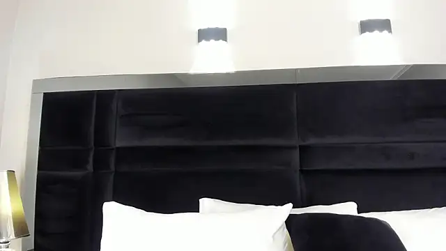 CarolineLee  online show from 30, 3, 2026