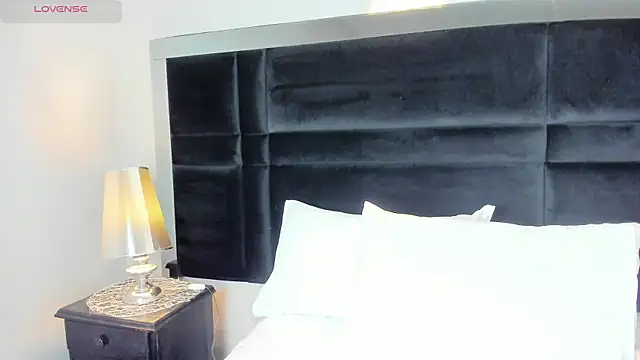 CarolineLee  online show from 20, 3, 2026