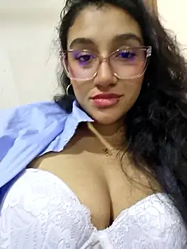 ValentiinaCruz online show from 6, 1, 2026