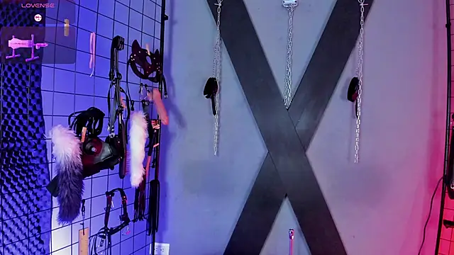 Snapshot of VictoryaLiah_BDSM chatting on 14, 11, 2025 VictoryaLiah BDSM online show from 14, 11, 2025