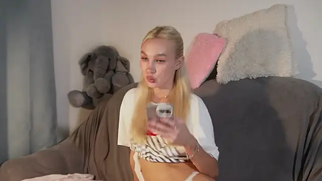 cuteleraay online show from 31, 7, 2026