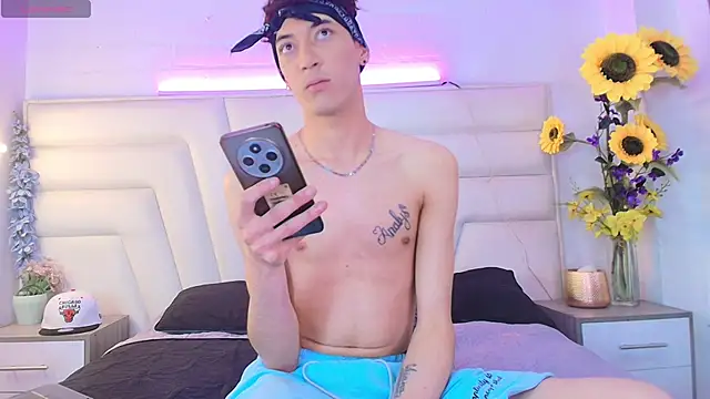 Ashton Myers online show from 13, 11, 2025