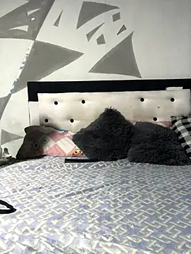 veronica and bryan online show from 17, 9, 2025