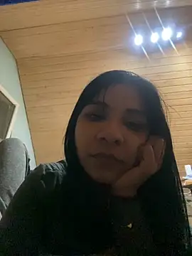 Laura-angeel online show from 4, 10, 2025