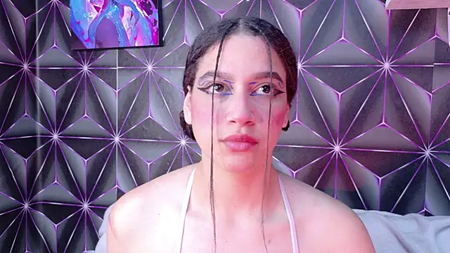 Megan Luxe online show from 3, 10, 2025