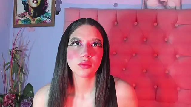 Megan Luxe online show from 26, 4, 2026