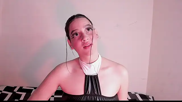 Snapshot of Megan_Luxe chatting on 1, 3, 2026 Megan Luxe online show from 1, 3, 2026