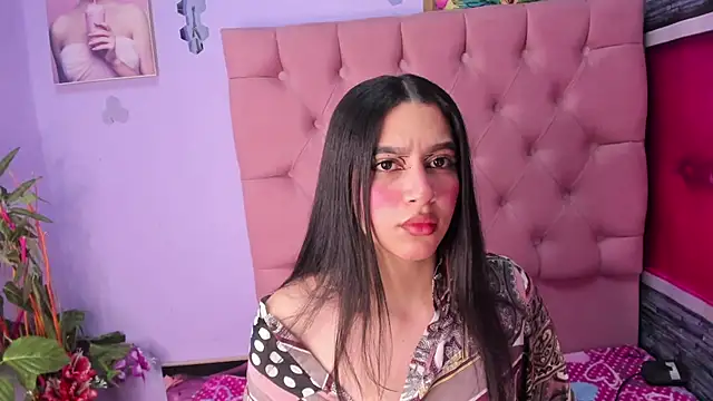 Megan Luxe online show from 27, 11, 2025