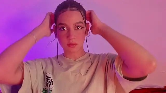 Megan Luxe online show from 4, 3, 2026