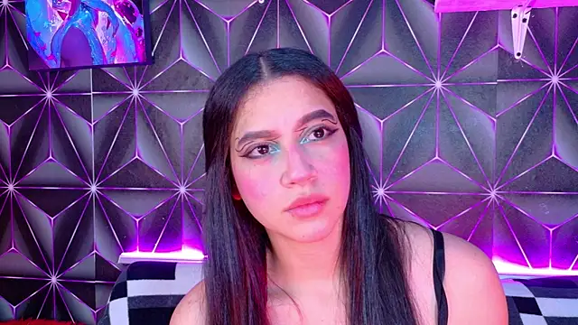 Megan Luxe online show from 23, 9, 2025