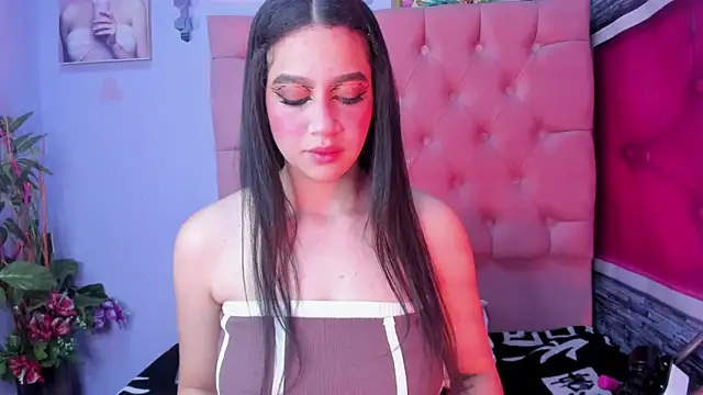 Megan Luxe online show from 16, 11, 2025