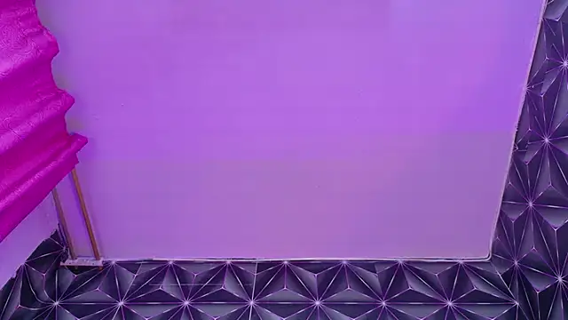 Megan Luxe online show from 1, 10, 2025