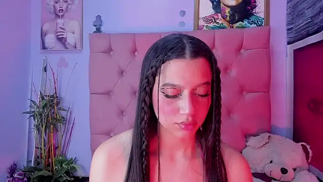 Megan Luxe online show from 15, 1, 2026