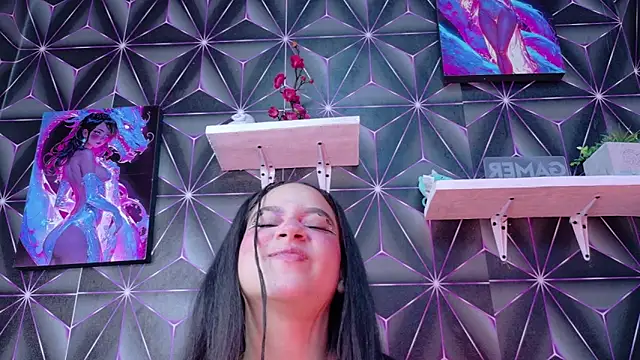 Megan Luxe online show from 2, 10, 2025