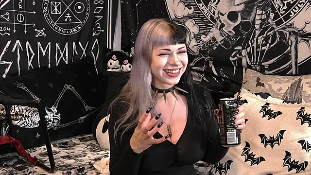 Paige Turner online show from 8, 5, 2026