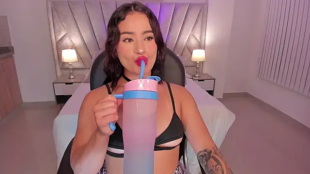 Saskia litt online show from 17, 11, 2025