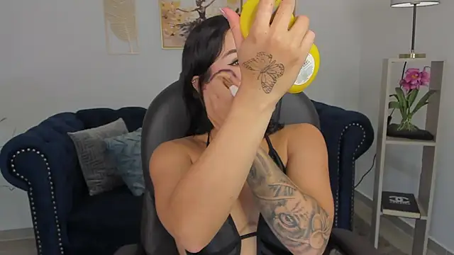 Saskia litt online show from 19, 12, 2025