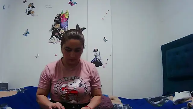 Snapshot of AddyStuart_ chatting on 19, 11, 2025 AddyStuart online show from 19, 11, 2025