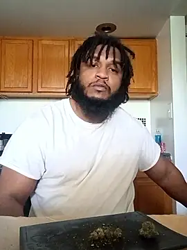 Snapshot of Longthickdick33 chatting on 22, 4, 2026 Longthickdick33 online show from 22, 4, 2026