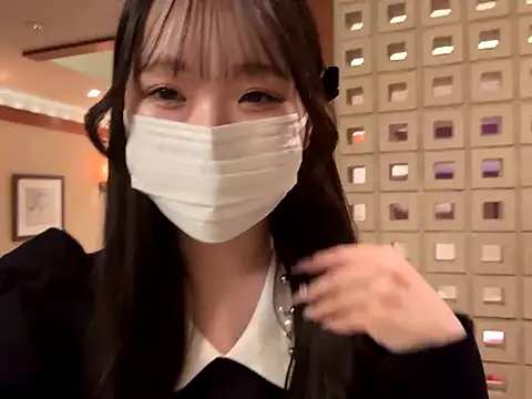 Snapshot of nano-da-u chatting on 11, 10, 2025 nano-da-u online show from 11, 10, 2025