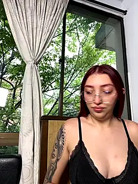 Paulina-Wells online show from 4, 11, 2025