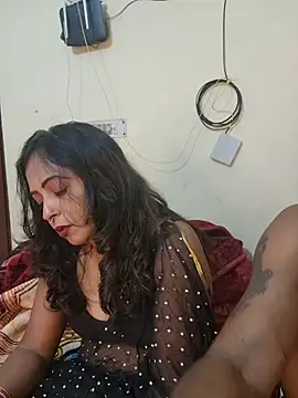 Hotbhabi305 online show from 25, 2, 2026