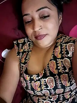 Hotbhabi305 online show from 18, 1, 2026