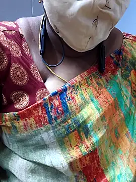 Snapshot of TAMIL_ELAKKIYA chatting on 7, 2, 2026 TAMIL ELAKKIYA online show from 7, 2, 2026