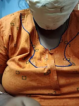 Snapshot of TAMIL_ELAKKIYA chatting on 9, 2, 2026 TAMIL ELAKKIYA online show from 9, 2, 2026