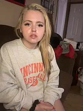 JuicyExxxperience online show from 21, 2, 2026