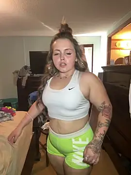 JuicyExxxperience online show from 18, 10, 2025