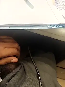 Snapshot of hotboy43339 chatting on 2, 3, 2026 hotboy43339 online show from 2, 3, 2026