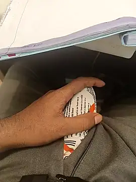 Snapshot of hotboy43339 chatting on 29, 10, 2025 hotboy43339 online show from 29, 10, 2025