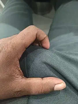 Snapshot of hotboy43339 chatting on 12, 9, 2025 hotboy43339 online show from 12, 9, 2025