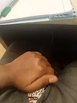 Snapshot of hotboy43339 chatting on 3, 3, 2026 hotboy43339 online show from 3, 3, 2026