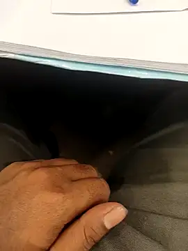 Snapshot of hotboy43339 chatting on 4, 11, 2025 hotboy43339 online show from 4, 11, 2025