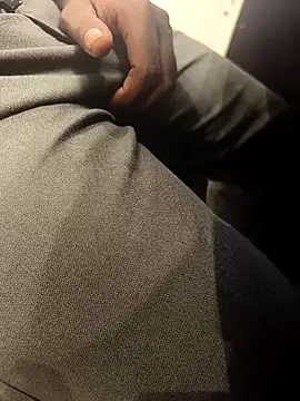 Snapshot of hotboy43339 chatting on 6, 10, 2025 hotboy43339 online show from 6, 10, 2025