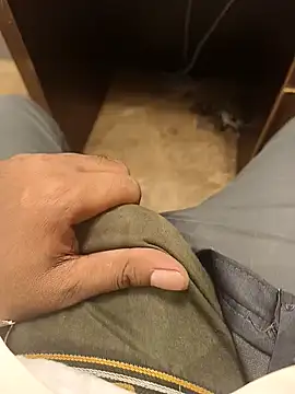 Snapshot of hotboy43339 chatting on 19, 11, 2025 hotboy43339 online show from 19, 11, 2025