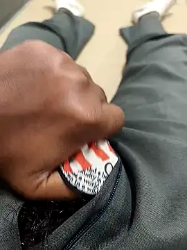 Snapshot of hotboy43339 chatting on 5, 2, 2026 hotboy43339 online show from 5, 2, 2026