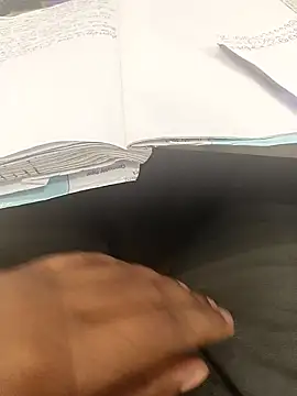 Snapshot of hotboy43339 chatting on 28, 11, 2025 hotboy43339 online show from 28, 11, 2025